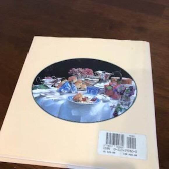 The Essence of English Life Hardcover Vintage 90’s Book. - Picture 10 of 16